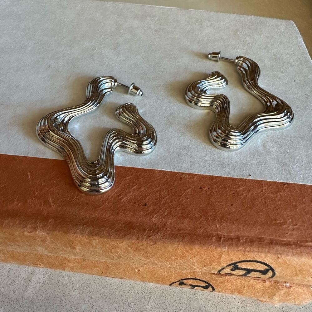 Silver Wave Earrings- statement modern minimalist vintage trendy cute Y2K